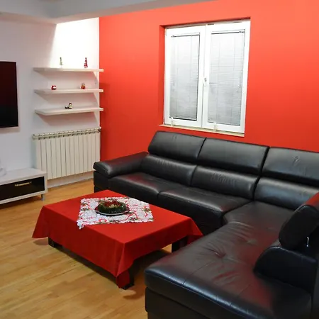 Luxury In Downtown דירה *