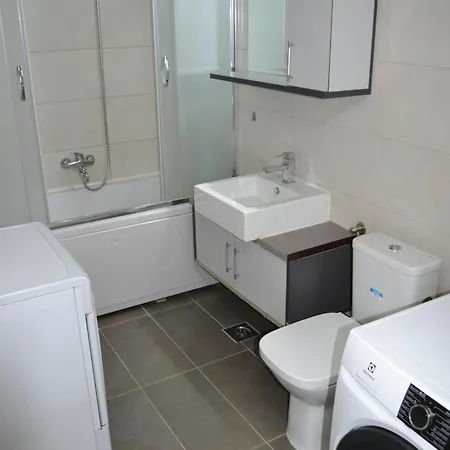 Luxury In Downtown סקופיה